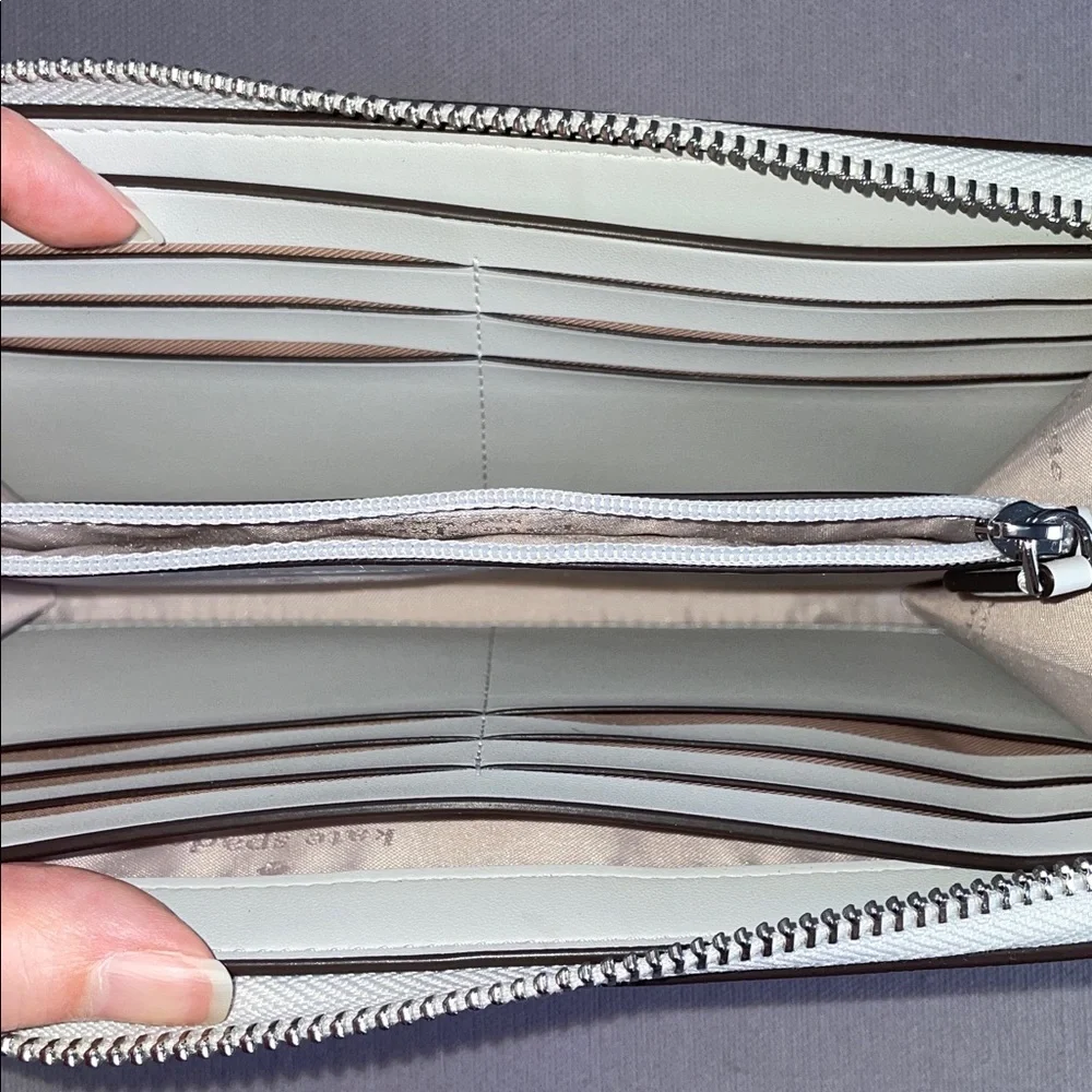 Kate Spade Kenzie Silver Metallic Purse & Wallet - Picture 15 of 16